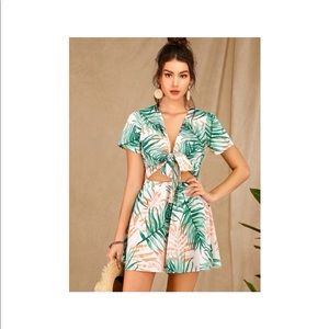 🌿Tropical Romper 🌿